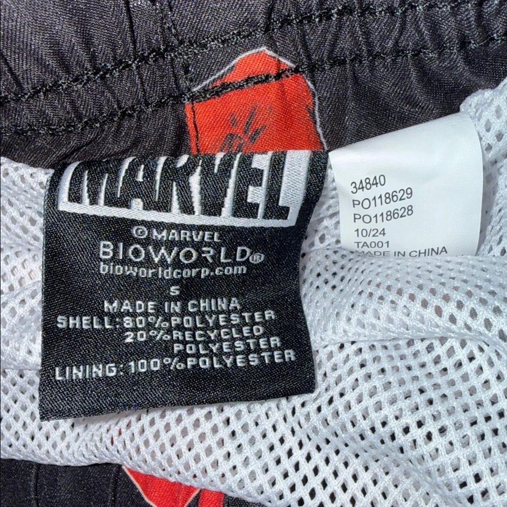 Marvel Bioworld Men's MulticolorDeadpool Swim Shorts Drawstring Small - 7” NWT